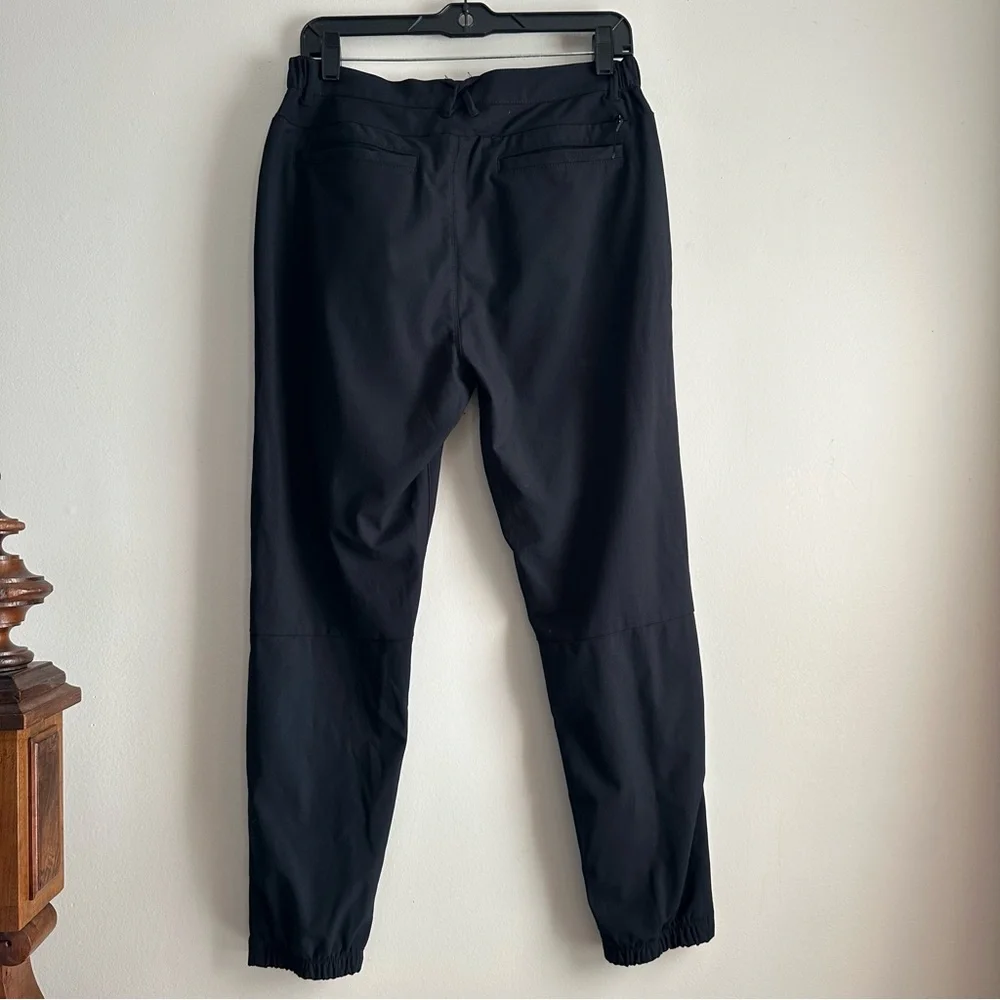 Cuts • Men's AO 5-Pocket Pant in‎ Black Slim-Fit